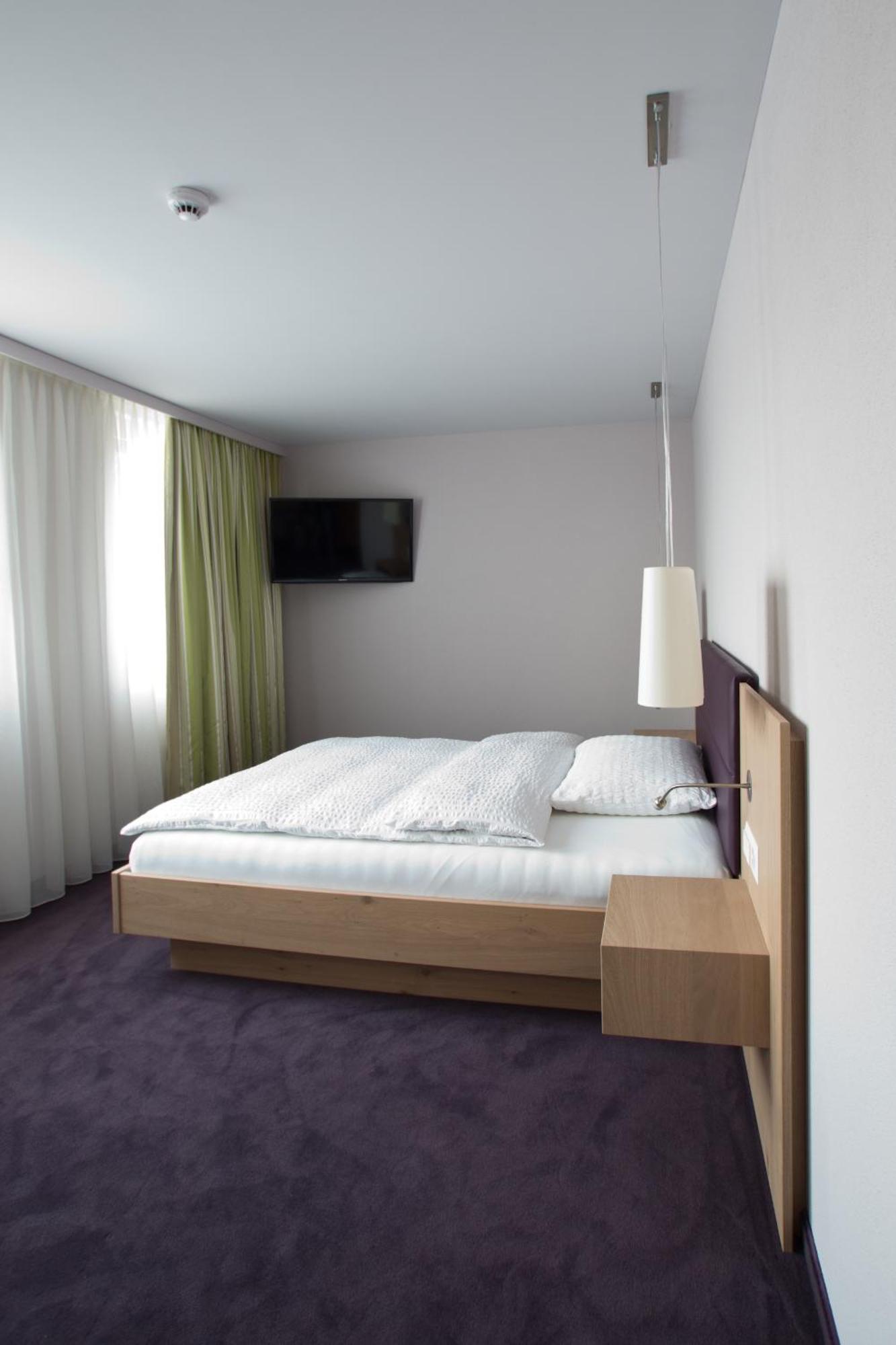 Ochsen Lodge By Ochsen Lenzburg Bagian luar foto