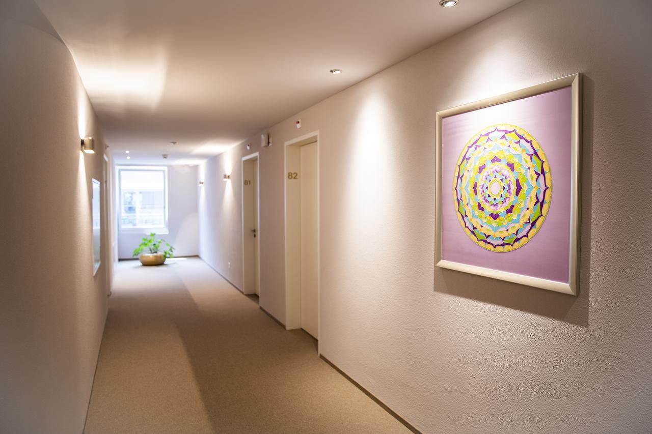 Ochsen Lodge By Ochsen Lenzburg Bagian luar foto